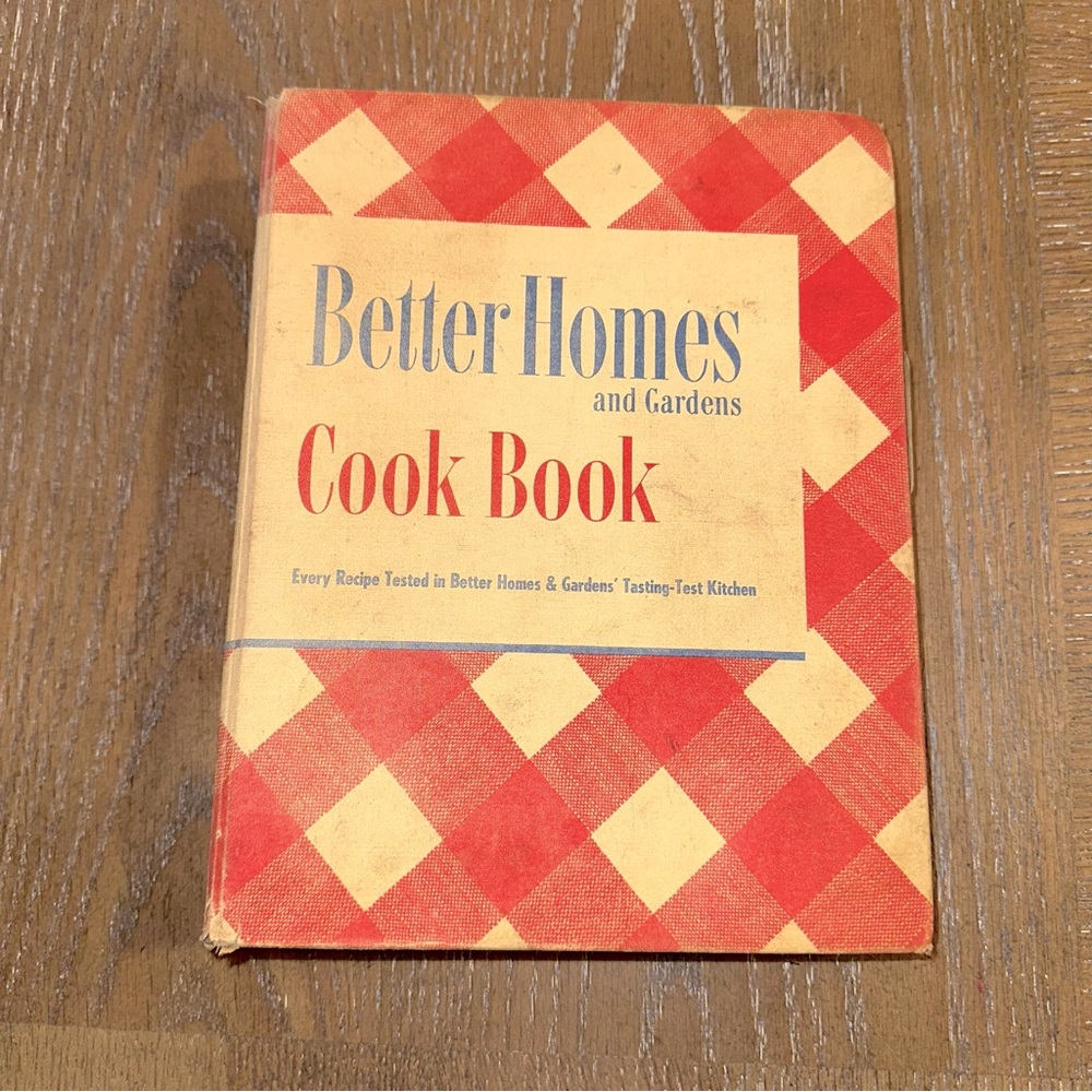 Vintage 1948 Better Homes and Gardens cookbook